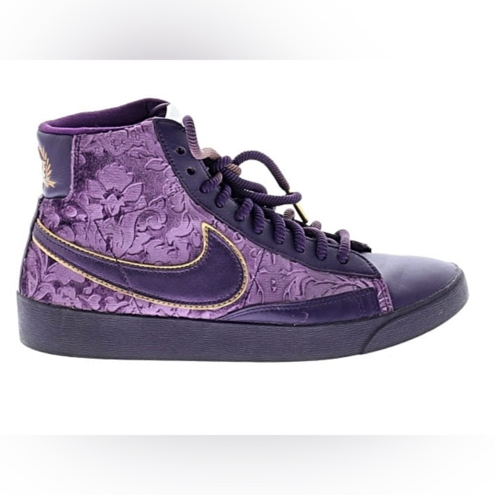 Nike Blaze Mid Velvet Night Purple.  Gorgeous Nike shoes.